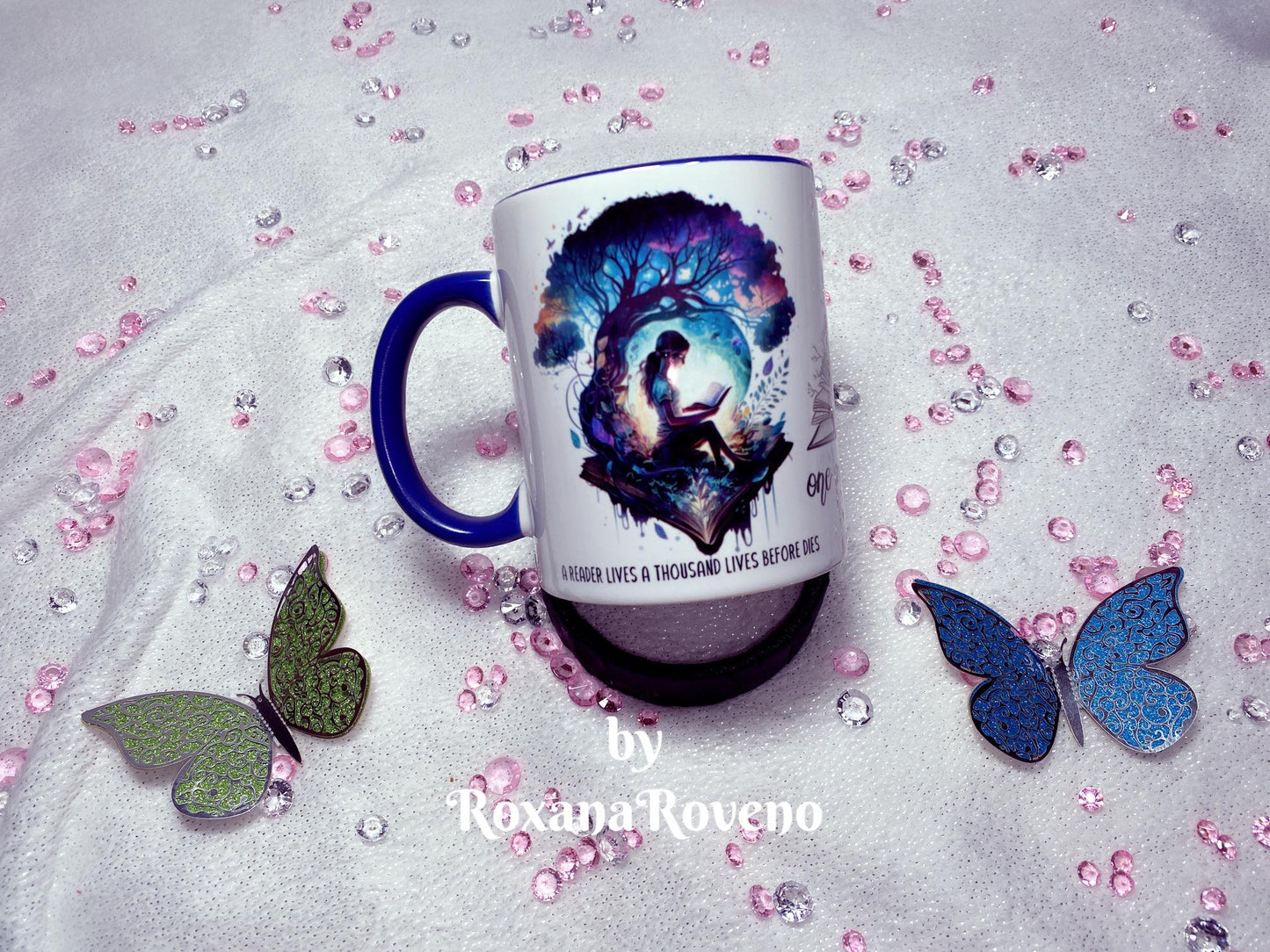 personalisd mug Girl reading fantasy tree