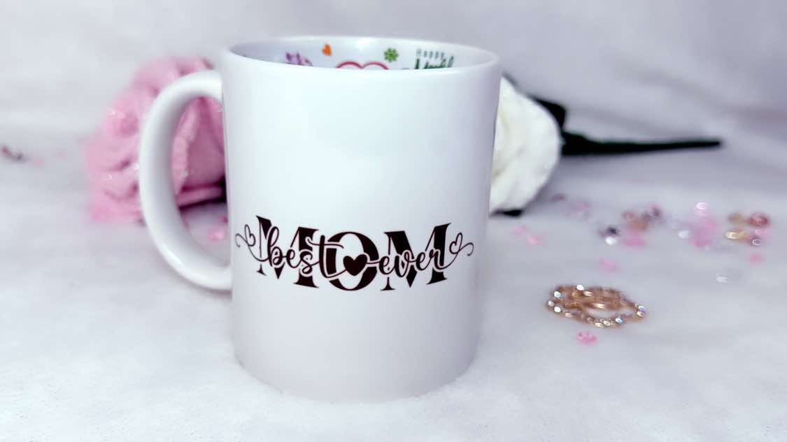 Mama Words Mother's Day, Minimalist Personalised mug by Roxana Roveno special designed for Mother's day perfect gift for wife mom and uote Mom Best Ever