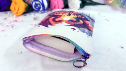 handmade personalised book sleeve "Dragon Rider, Book Lover"&nbsp;made from the highest quality materials and vibrant colors.&nbsp;The rainbow zip adds a stylish touch while providing excellent protection for your books, ensuring they remain safe wherever you go. These unique book sleeve provide protection for your favorite books, journals or notebooks. fits paperback b ooks like fourth wing