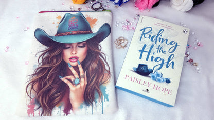 handmade book sleeve UK, summer book protector, personalised book sleeve gift, book pouch for travel, bookish gift ideas UK, beach reading accessories, book lover gift handmade, western girl, boho girl, cowgirl, cobo, by Roxana Roveno, perfect gift, blue hat girl